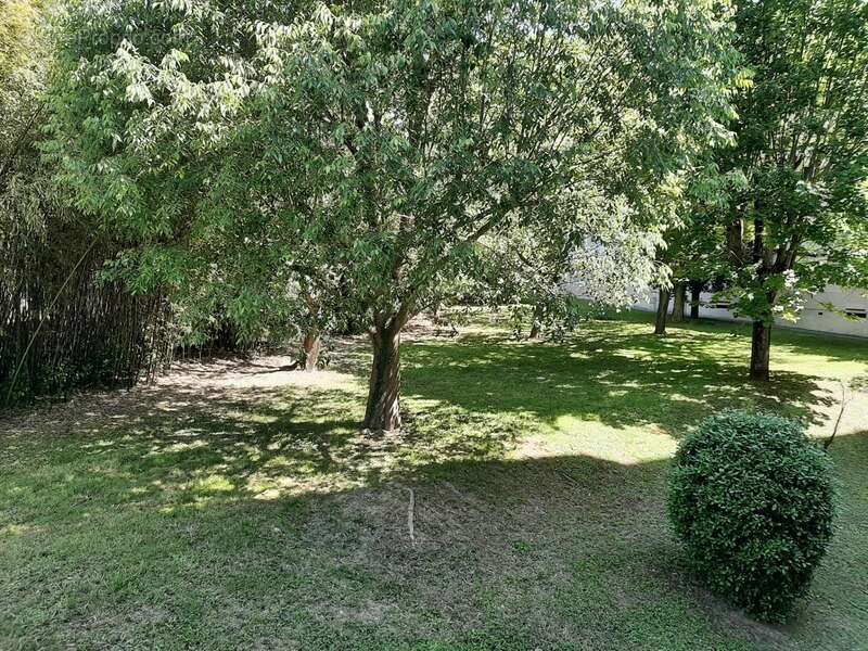 Aix-en-Provence – T2 44 m² – Résidence Tour d’Aygosi avec piscine - photo 8