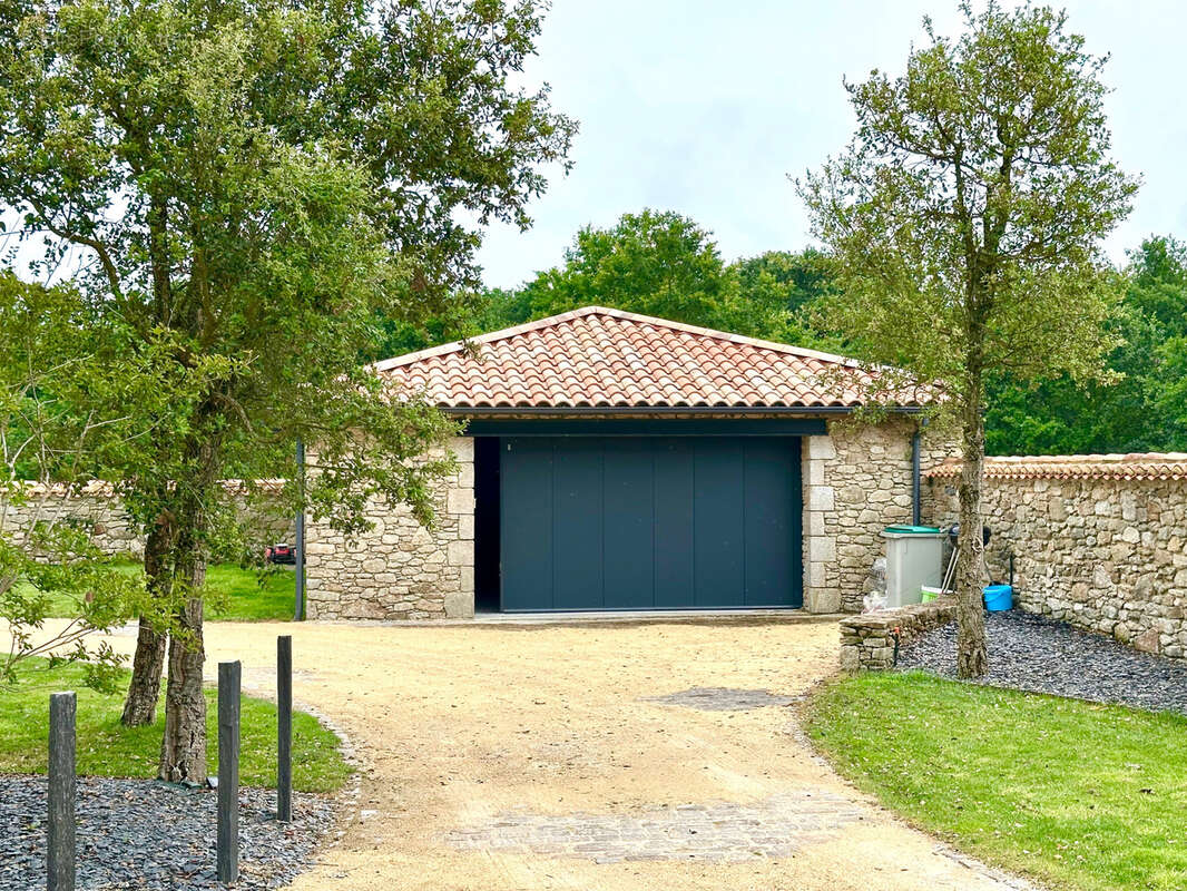 Maison à MONTAIGU