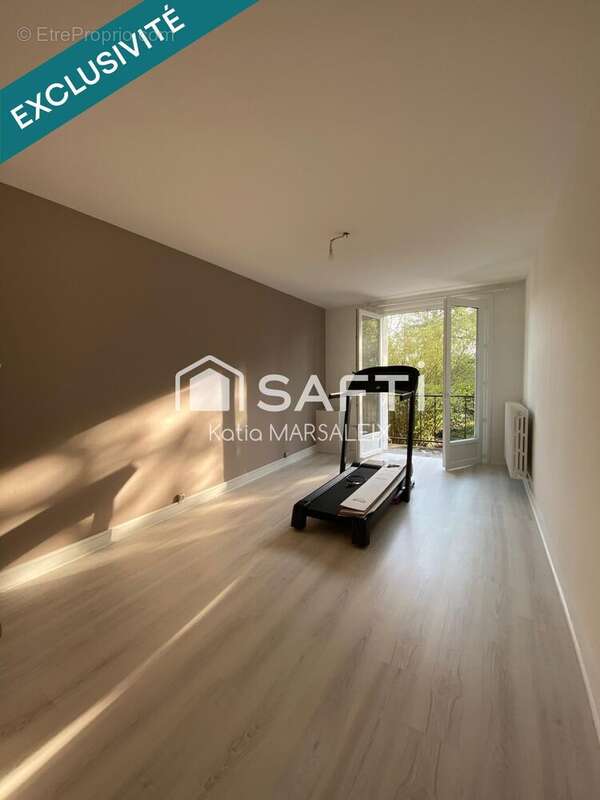 Maison 99 m² à Chezal-Benoit  - photo 8