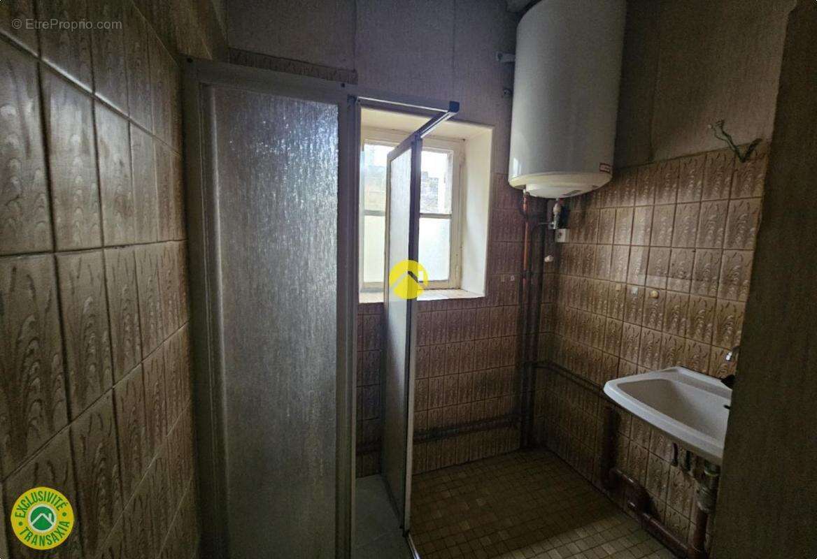 Maison à BIZENEUILLE