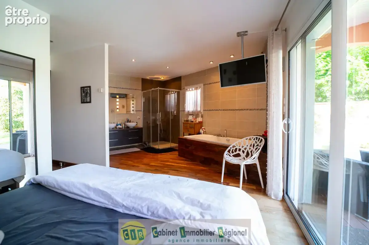 Coup de cœur   superbe villa 230 m2 avec piscine chauffée - photo 18