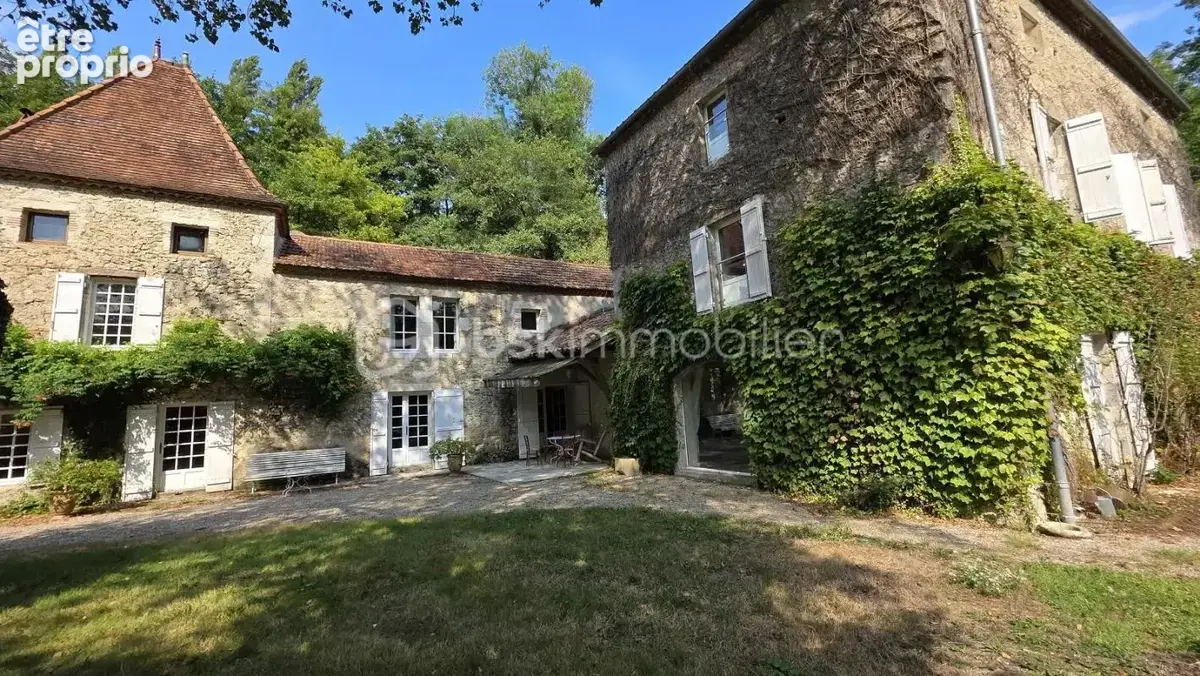 Moulin authentique -6 chambres- jardin 4 hectares - photo 3