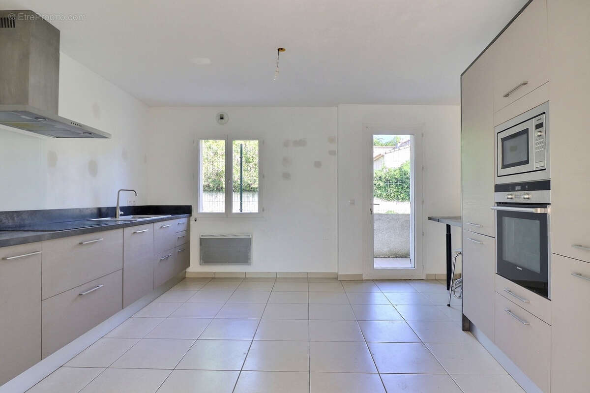 Appartement à MARSEILLE-13E