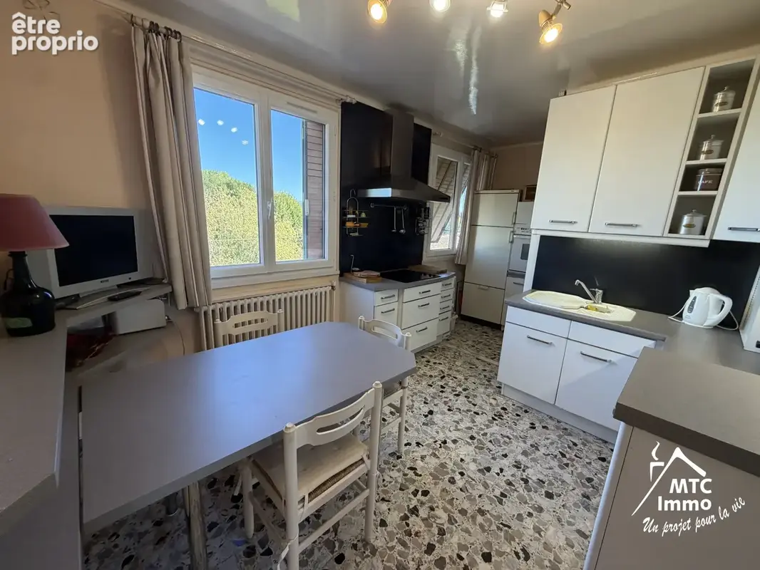 Appartement 107 m2 / balcon / garage / cave - photo 7