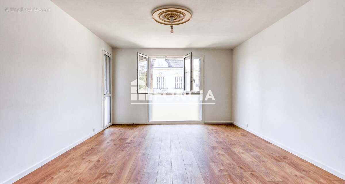 Appartement t3 proche toutes commodites, avec garage, cave et balcon, entierement renove avec prestations de qualite - photo 7