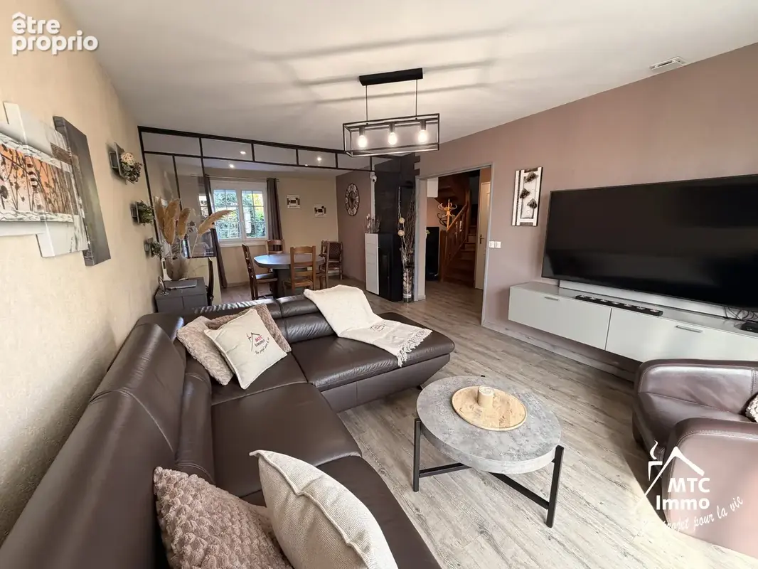 Maison familiale 111 m2 / garage 14 m2 / piscine / terrain 363 m2 - photo 6