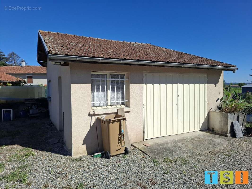 Prox SAINT GAUDENS: villa de plain-pied avec piscine su run terrain de 1215 m². - photo 19