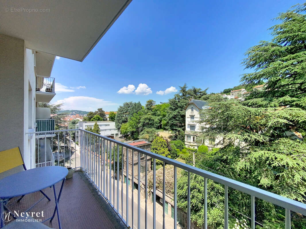 Appartement à SAINT-ETIENNE