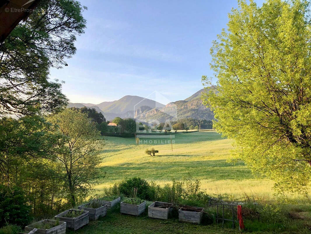 Autre à CHATEAUNEUF-MIRAVAIL