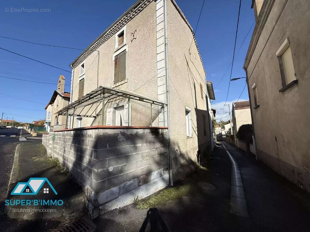 Maison à FRUGERES-LES-MINES