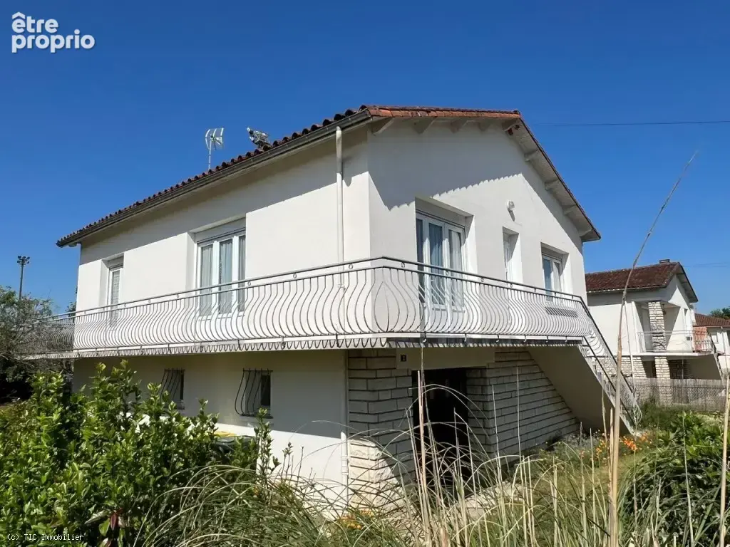 Maison à RUFFEC