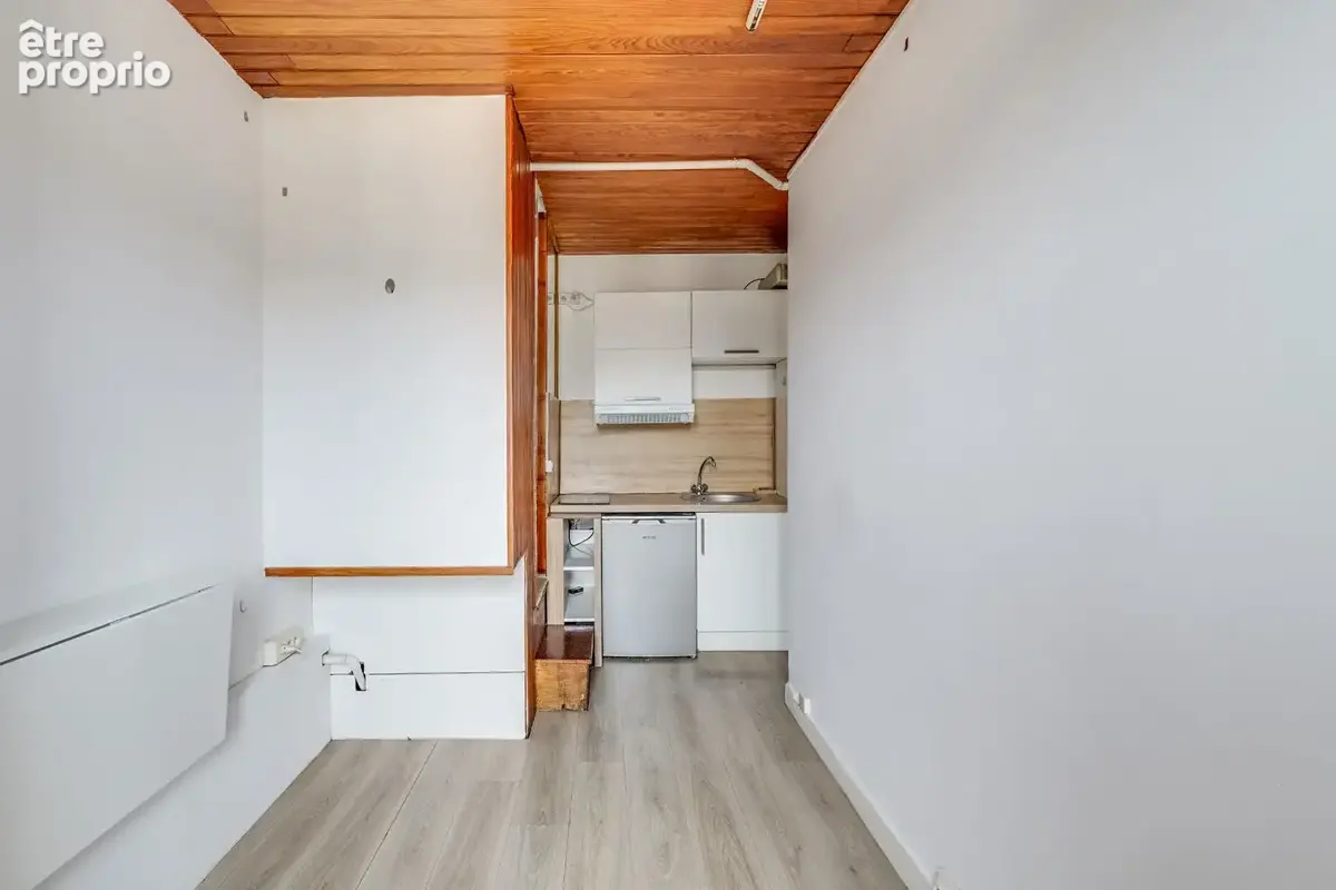 Ordener / Damrémont : Chambre 11 m² au dernier étage - photo 7