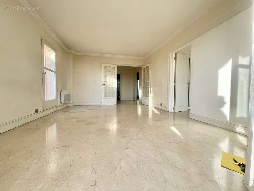 Appartement à LE CANNET