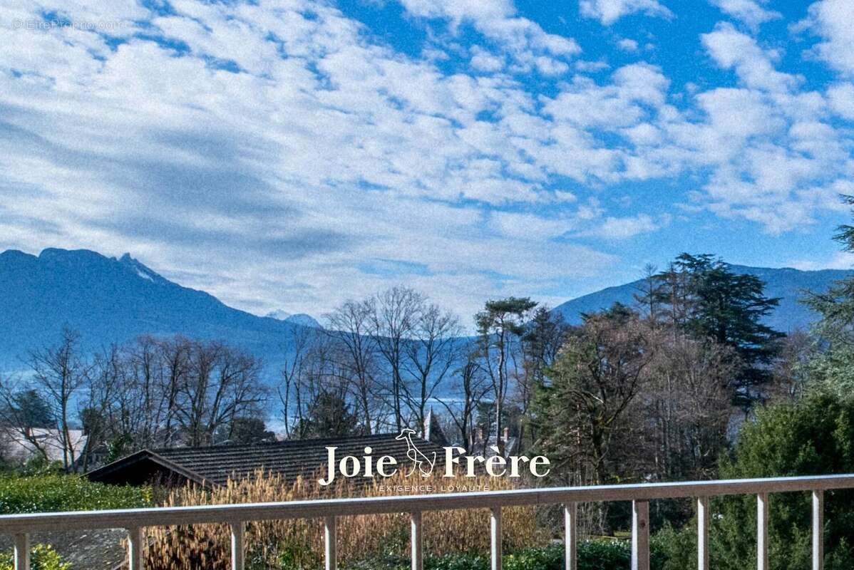 Appartement à VEYRIER-DU-LAC