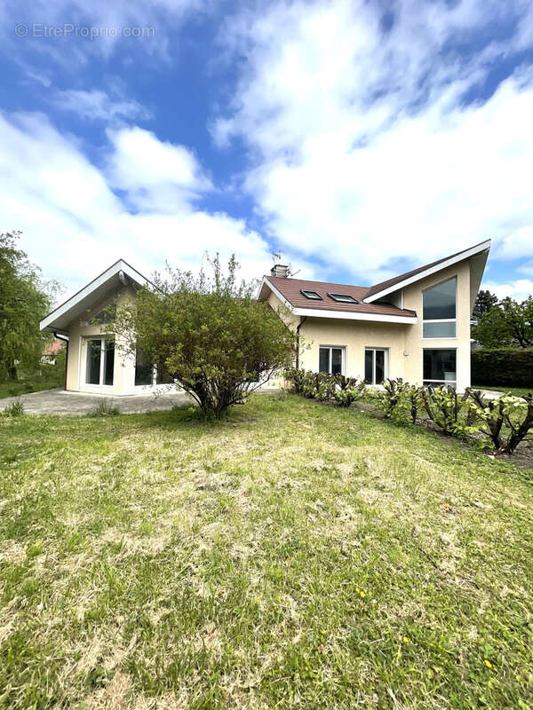 Maison à VARCES-ALLIERES-ET-RISSET