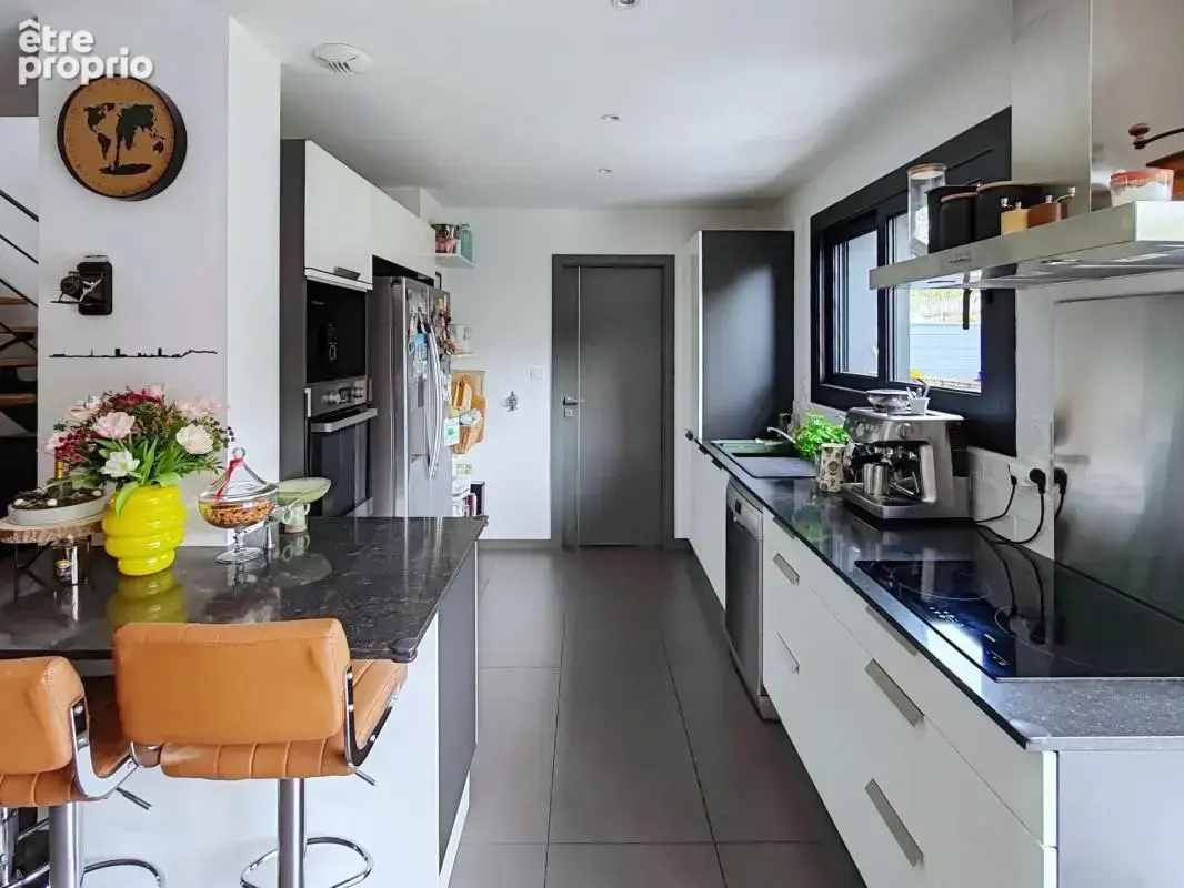 Chateaugiron, spacieuse maison contemporaine - photo 3