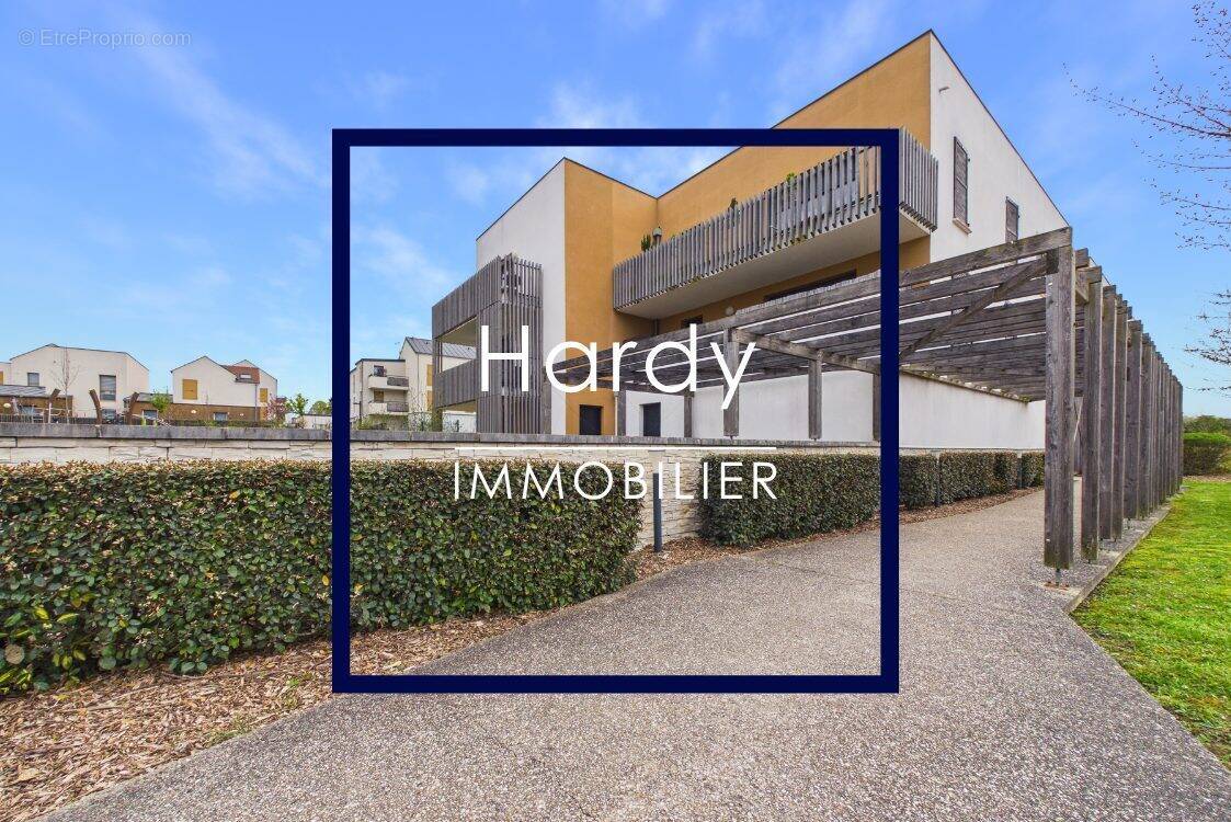 Appartement à COURDIMANCHE