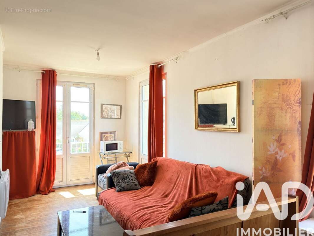 Maison 169 m² à Roncey  - photo 4