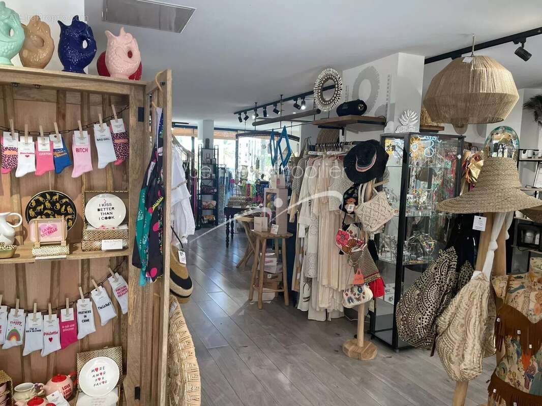 Commerce à LE LAVANDOU