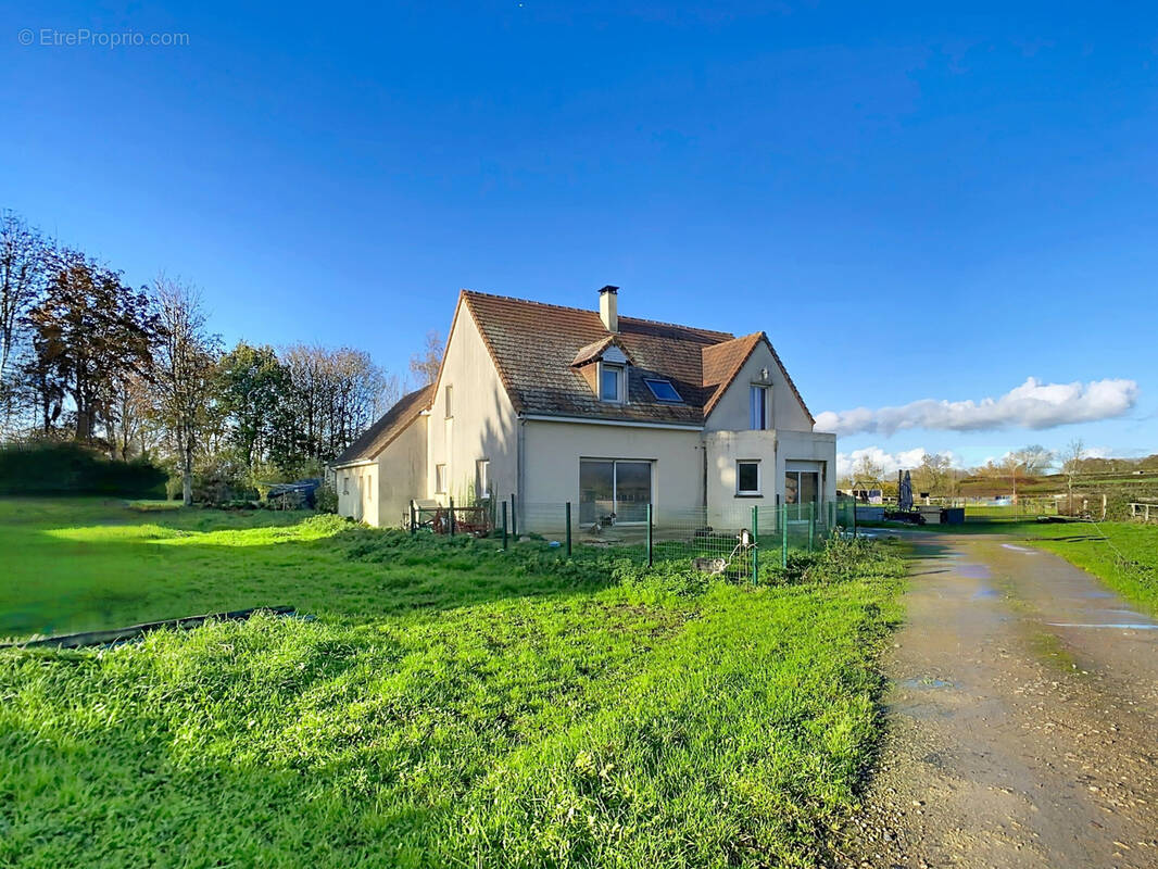 Maison à PICAUVILLE