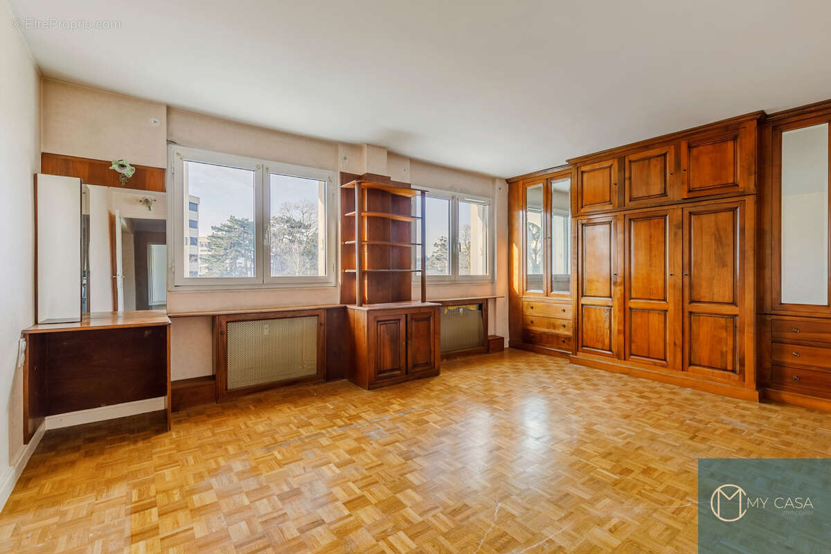 Appartement à OULLINS
