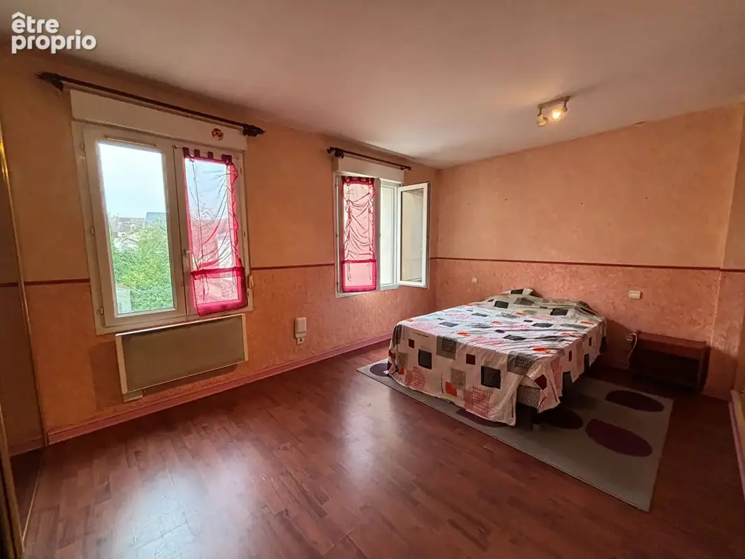 La Ferté-Bernard, hypercentre, appartement type F2, 53m² - photo 4
