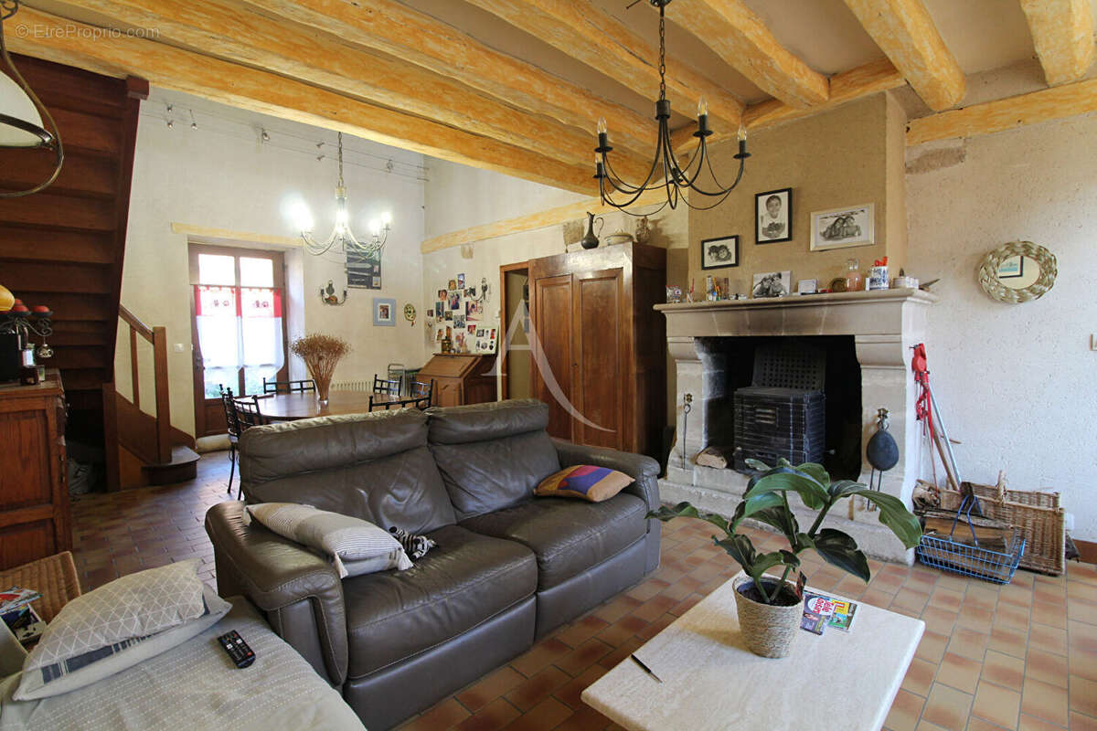Maison à VILLEBAROU