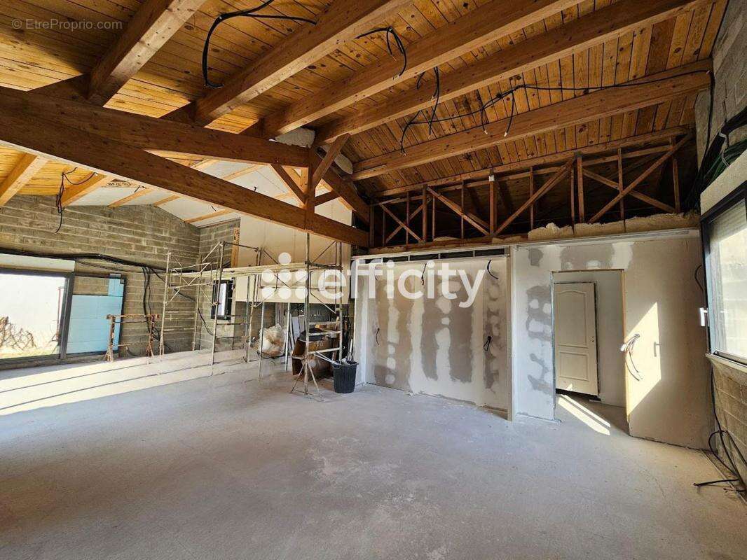 Maison à LA GREVE-SUR-MIGNON