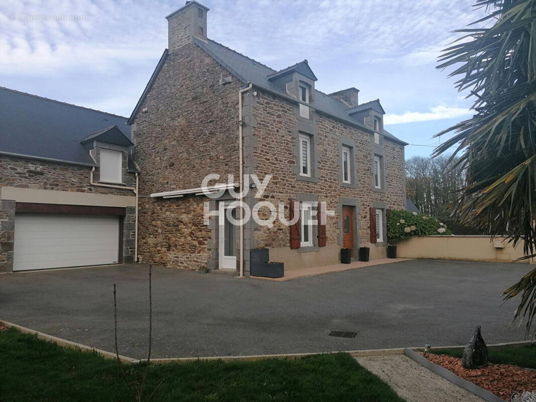 Maison à SAINT-HELEN