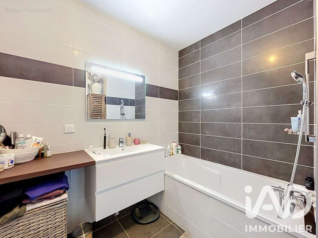 Appartement 75 m² à Vetraz-Monthoux  - photo 9