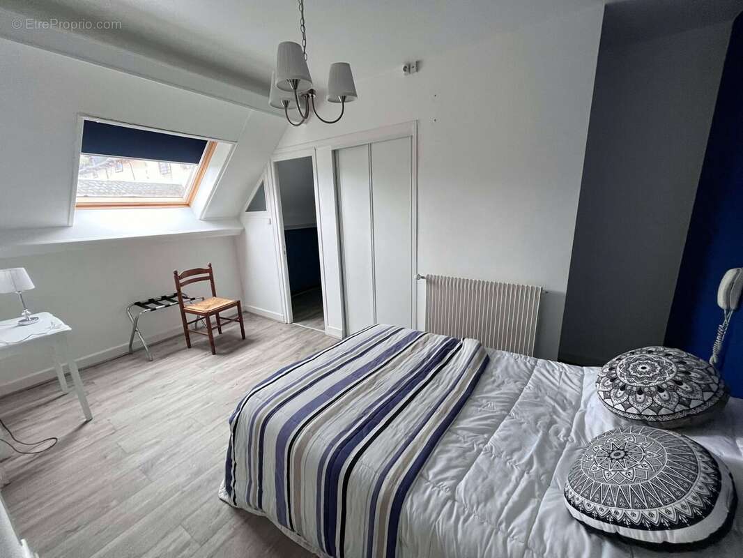 Chambre 7 - Maison à SAIGNES