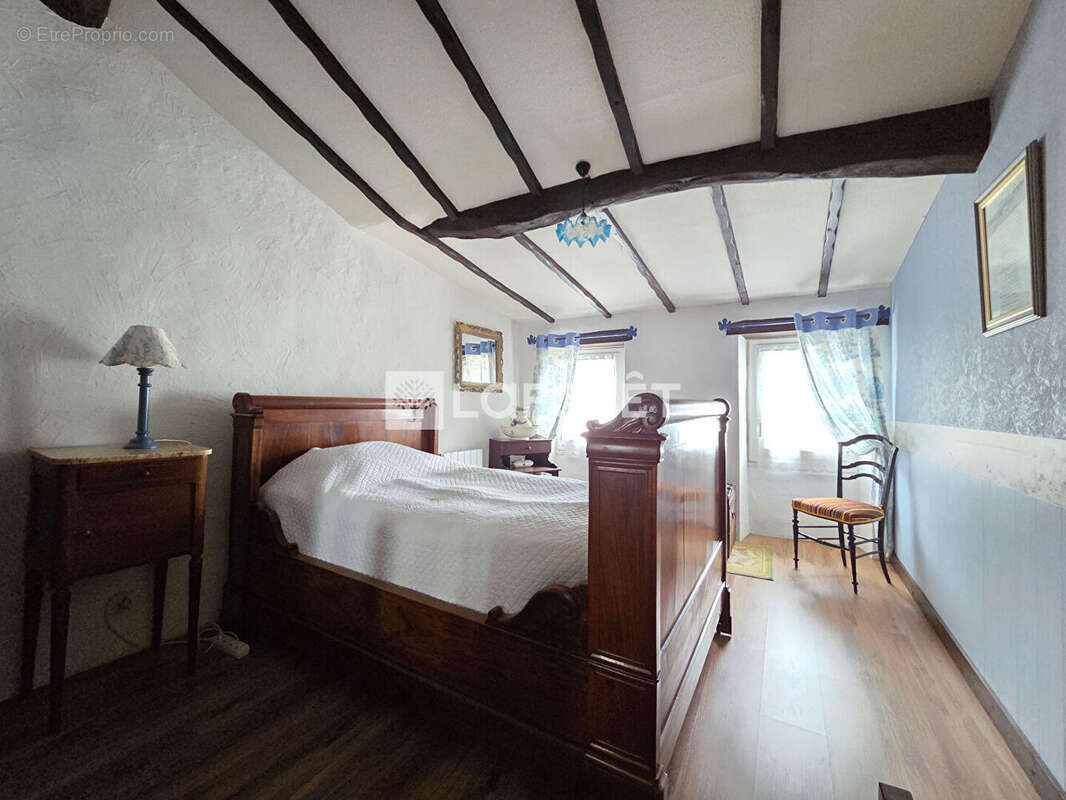 Maison à PISANY