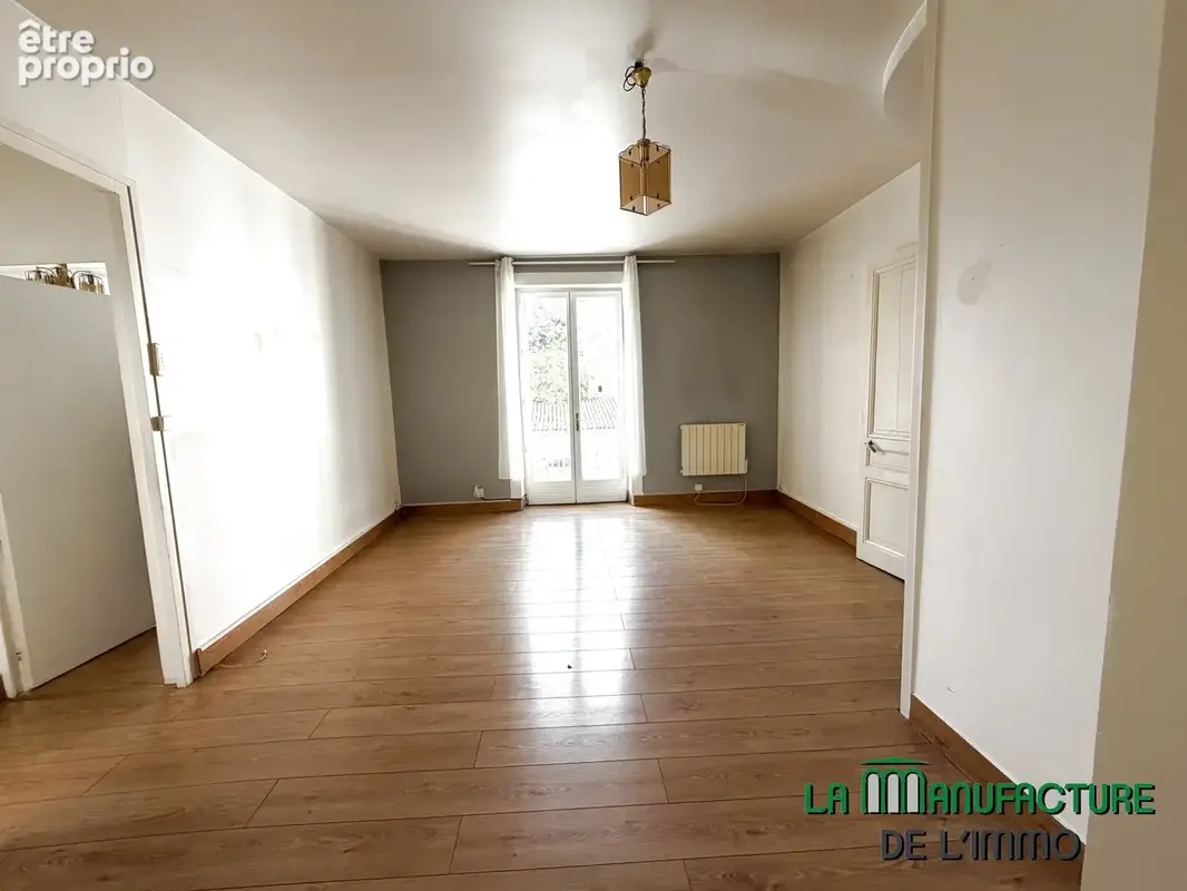 Appartement F3 - 72,58M2 - 2 Caves - Garage - Saint-Etienne/ Bergson - La Terrasse - photo 14