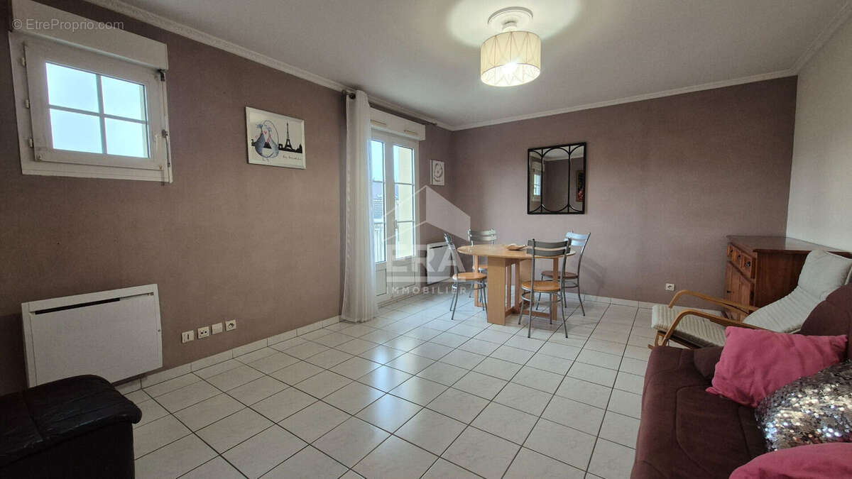 Appartement à BRIE-COMTE-ROBERT