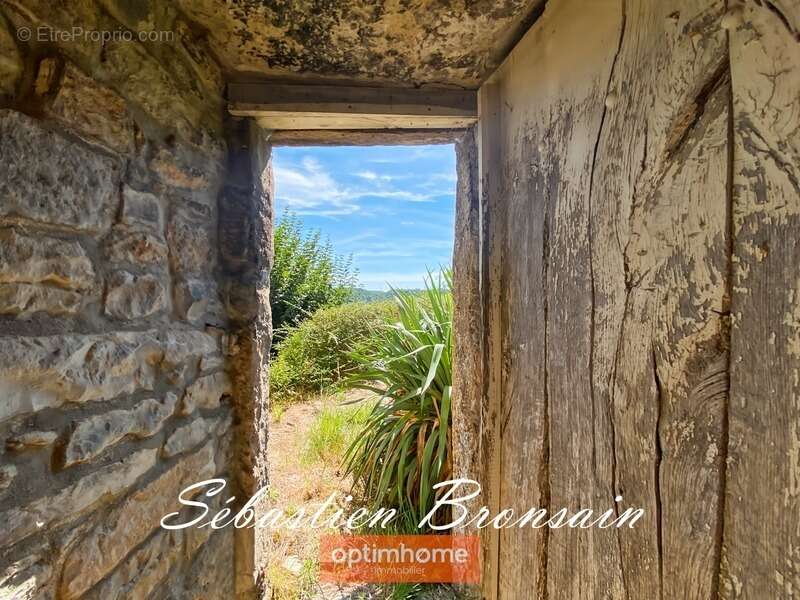 Maison à CHATEAU-CHALON