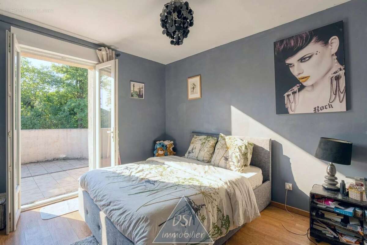 Maison contemporaine de 195 m² – 5 chambres – Terrain de 1 645 m² – NEYRON - photo 7