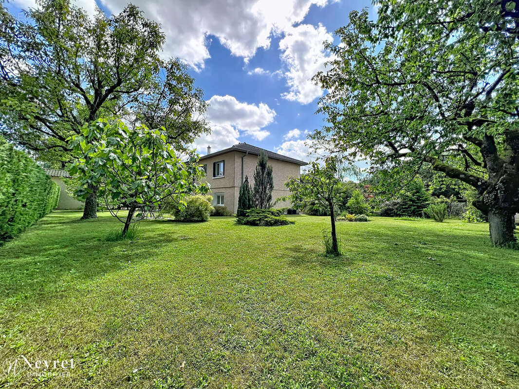 Maison à CORCELLES-EN-BEAUJOLAIS