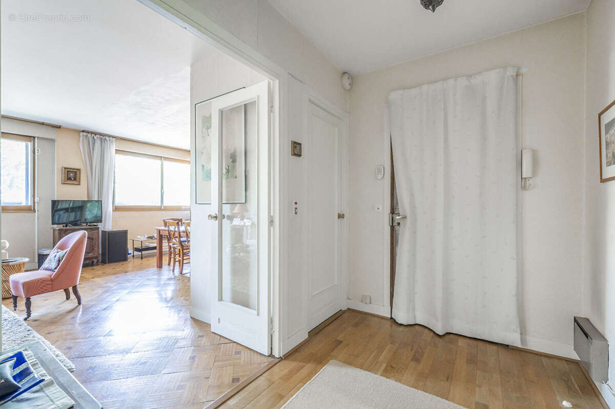 Appartement à GARCHES