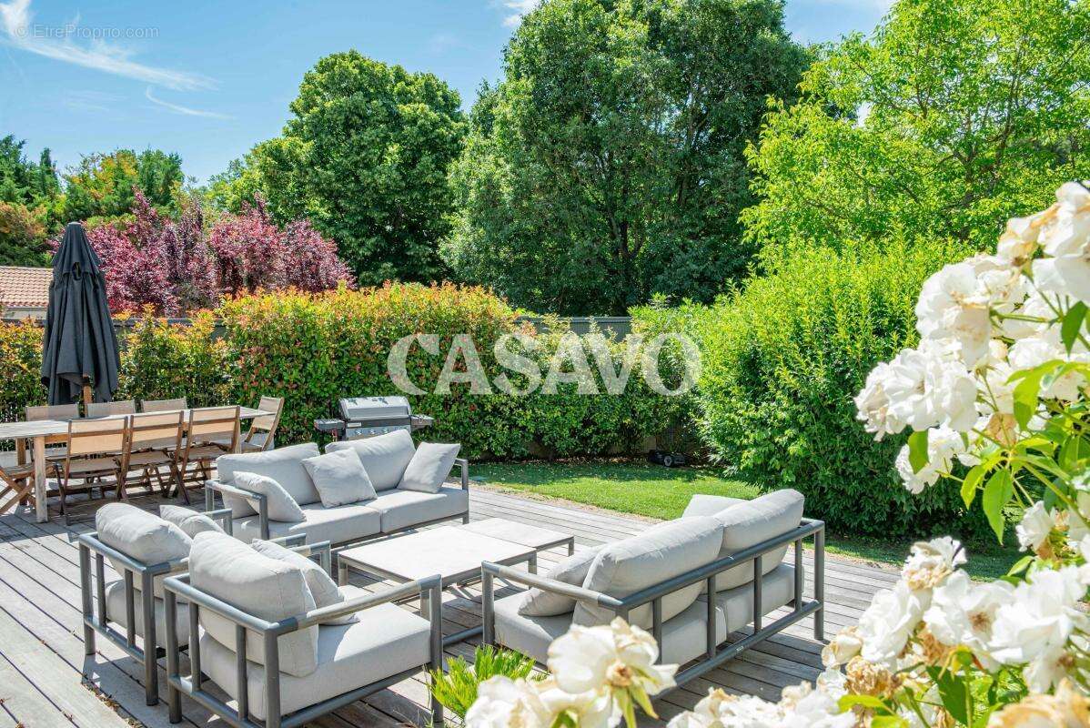 Vente Maison 5 pièces de 180m² - 13760 Saint-Cannat - photo 22