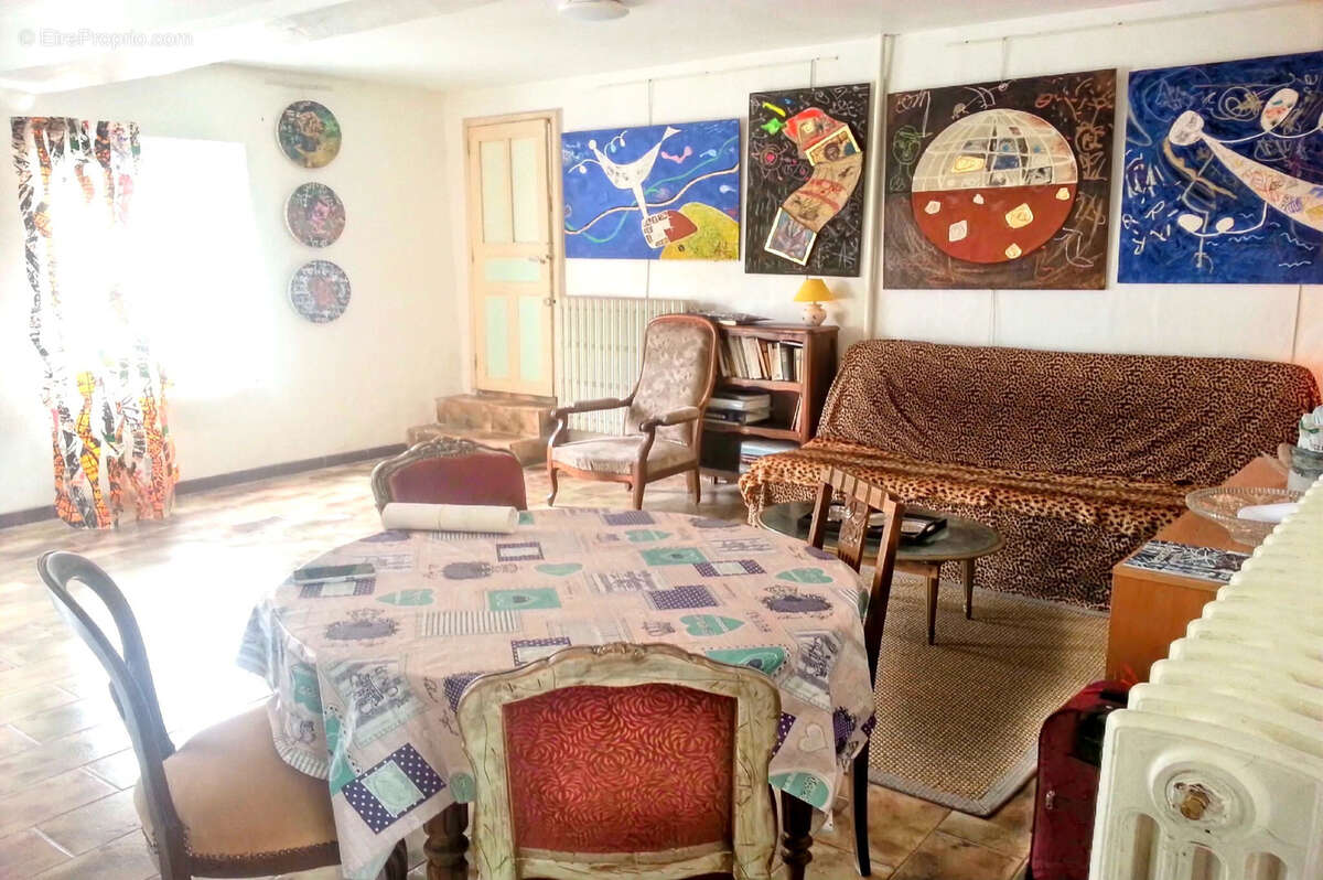 Maison à SAINT-COSME-EN-VAIRAIS