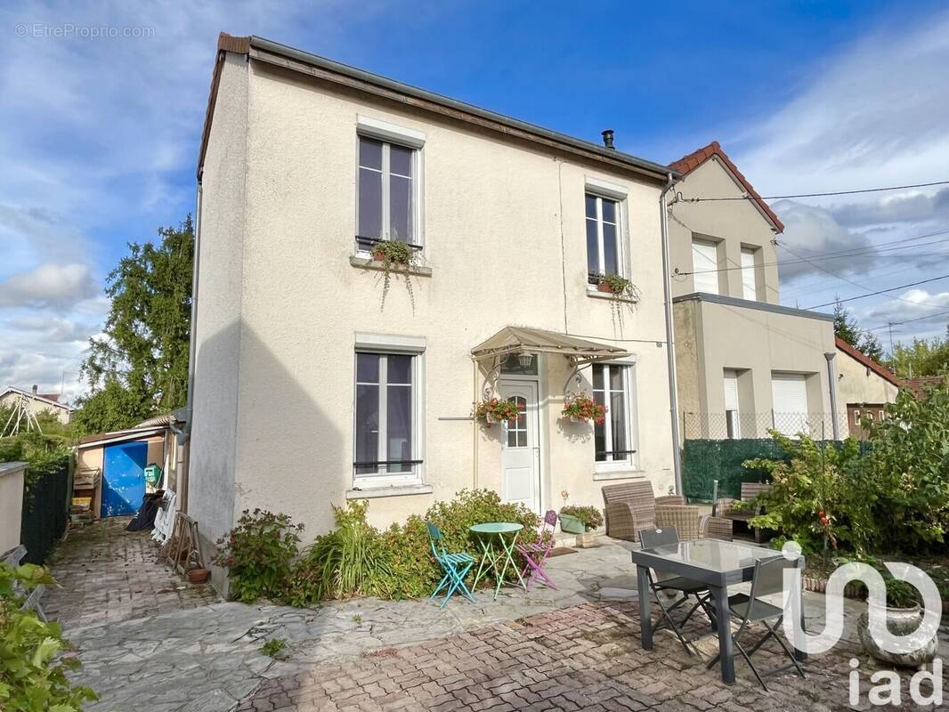 Photo 1 - Maison à TROYES