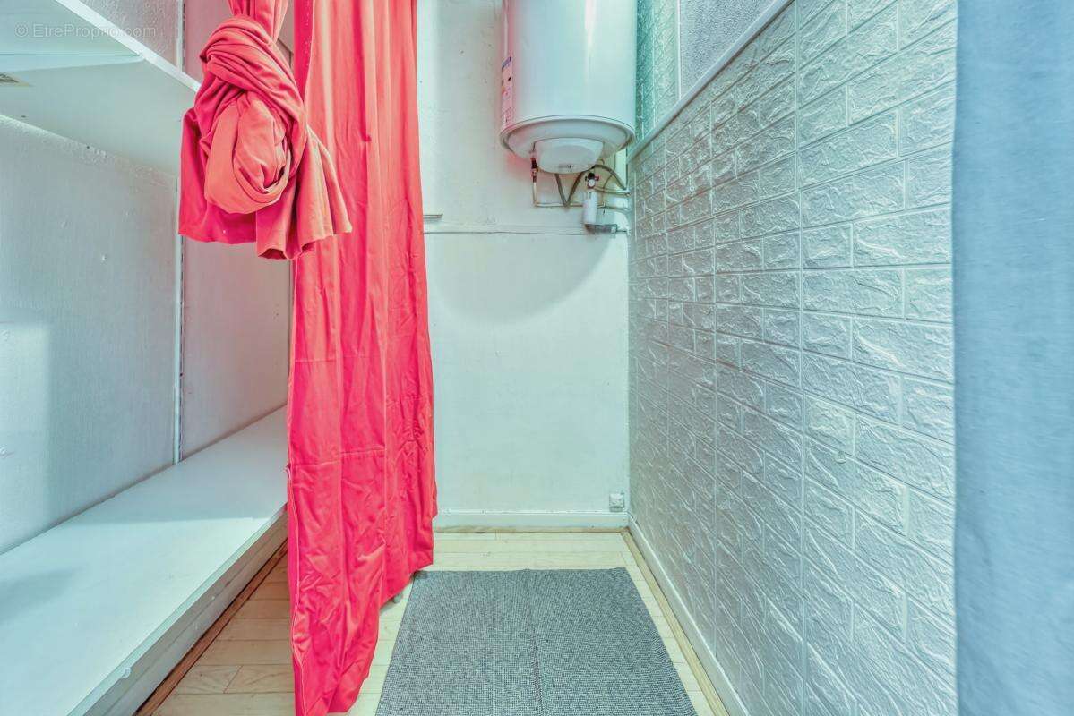 Studio réinventé à 3 min du port: hyper‑centre Cassis, prêt à louer – 180 000 € FAI - photo 7