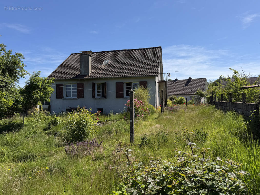 Maison à SERVIERES-LE-CHATEAU