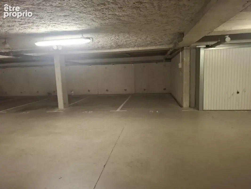 T4 avec jardin privatif de 130 m2, 2 stationnements et prest - photo 7