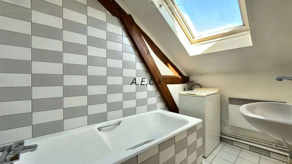 Appartement à LA GARENNE-COLOMBES