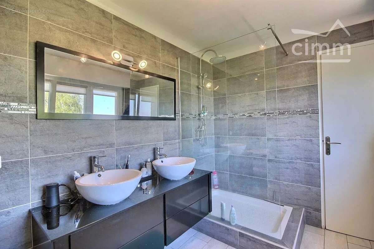 Maison à ROSNY-SOUS-BOIS