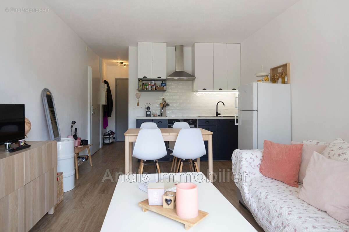 Appartement à COGOLIN