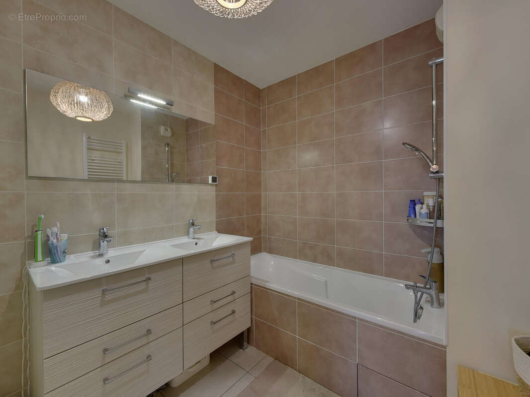 Appartement à ECHIROLLES