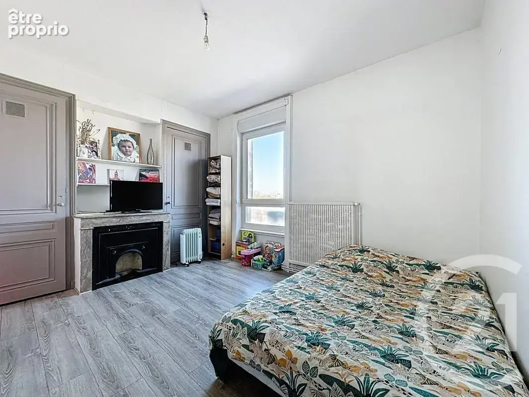 Maison 157 m² à Decines-Charpieu  - photo 10