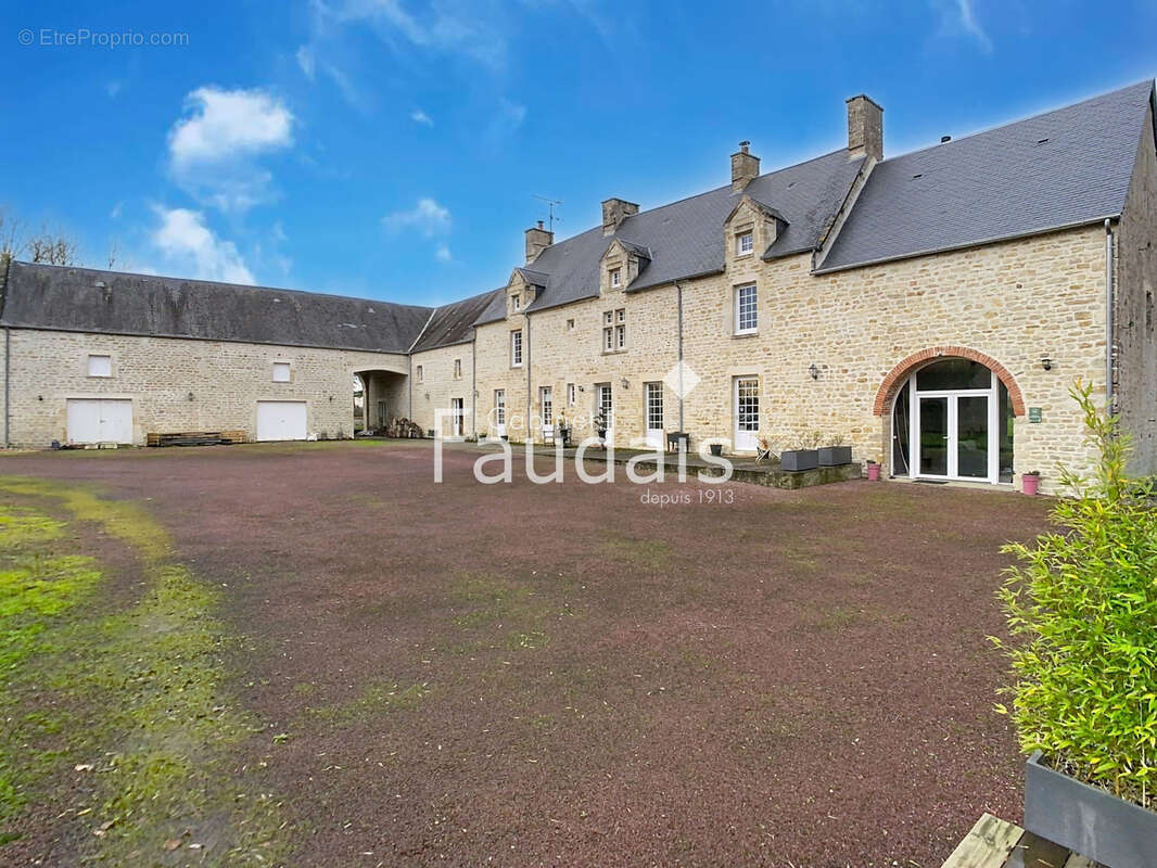 Maison à PICAUVILLE